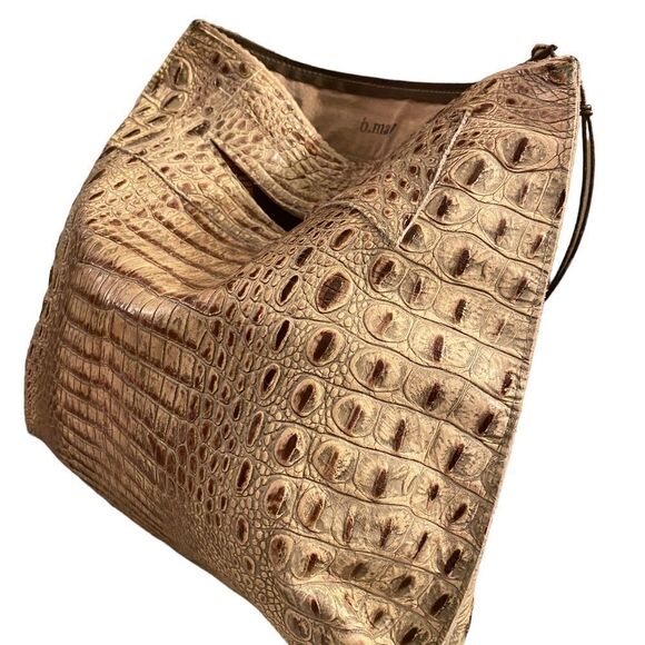 B. MAY UNIQUE REPTILE HANDBAG / CLUTCH - Picture 11 of 11